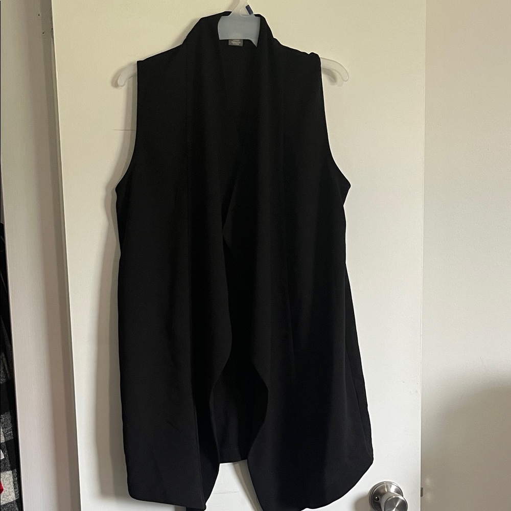 Suzy Shier Black Open Front Vest